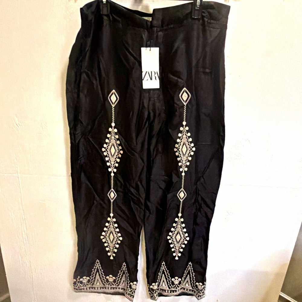 Zara Women's Black Embroidered Satin Cropped Pants 2XL Straight Leg Pockets